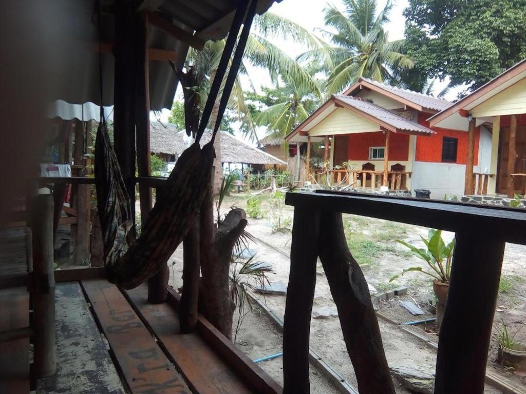 Hotel Relax Beach House à Ko Lanta Extérieur photo