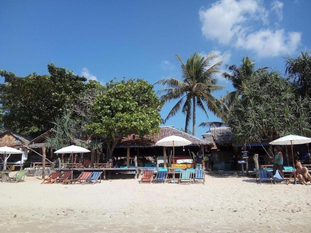 Hotel Relax Beach House à Ko Lanta Extérieur photo