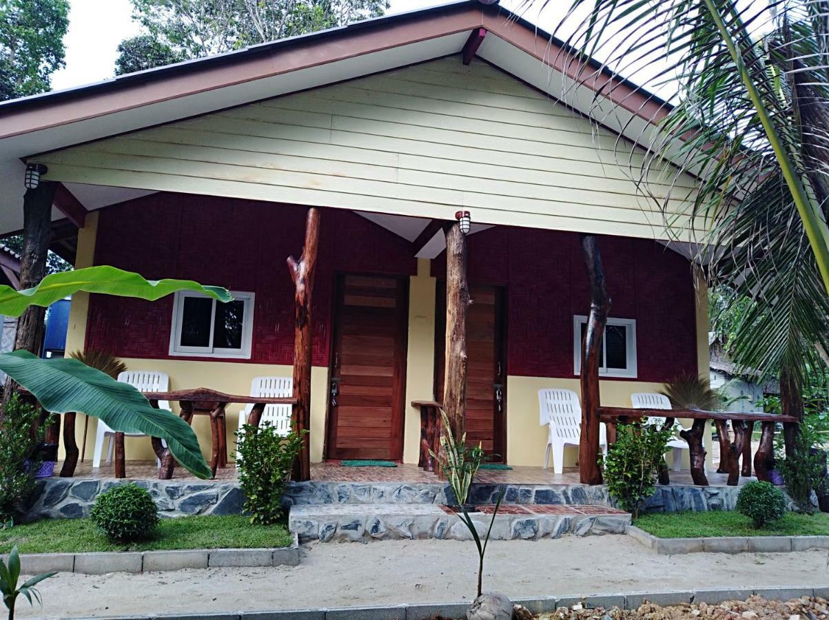 Hotel Relax Beach House à Ko Lanta Extérieur photo